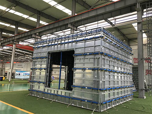 建筑铝模板与盛卓爬架网 创新建材助力房产建设